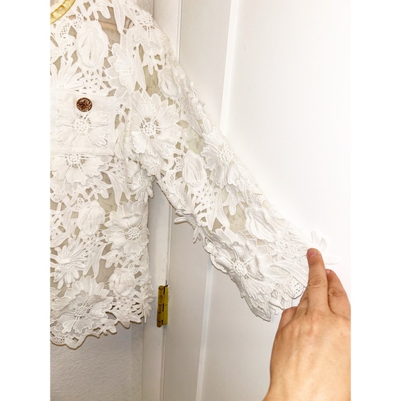 MICHAEL SIMON Textured white Floral Sheer Cropped Blazer Gold hardware SZ:Small - Picture 7 of 16
